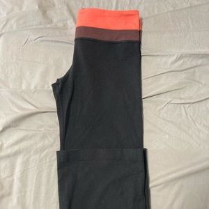 Lululemon yoga pants